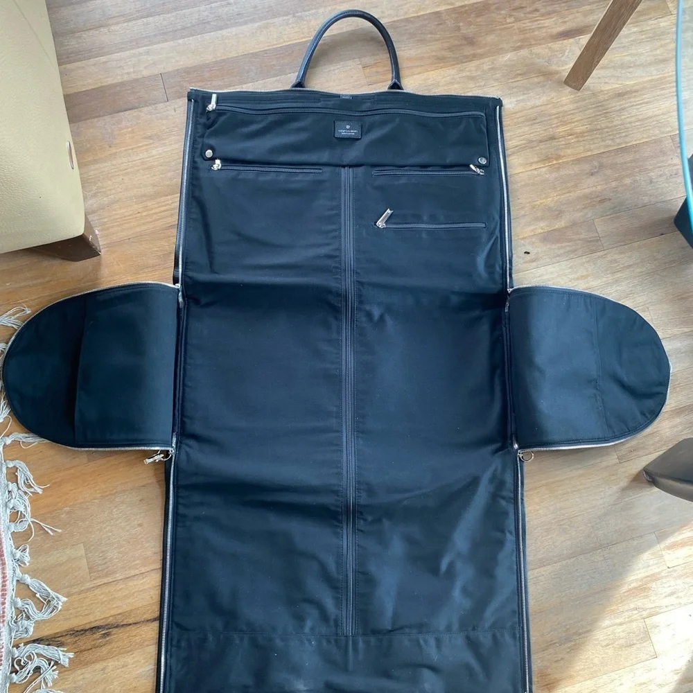 HOOK + ALBERT premium leather garment weekender